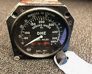 AVQ-75 DME/GS INDICATOR P/N MI591085-9 USED # 12185