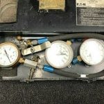 EATON  HIGH PRESSURE AIR GAUGE (3)  WITH METAL CASE USED   #  10943 - Image 3