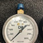 EATON  HIGH PRESSURE AIR GAUGE (3)  WITH METAL CASE USED   #  10943 - Image 4