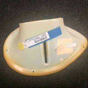 FAIRING R.H P/N 0723605-4 NE 8130-3  # 11784 (2)