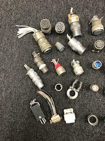 Over 10 million line items available today.. - PLUGS & CONNECTORS (LOT OF ASSORTED 46 UNITS) USED # 11973 PLUGS & CONNECTORS (LOT OF ASSORTED 46 UNITS) USED # 11973 - Image 6